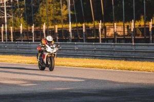 Photo 100