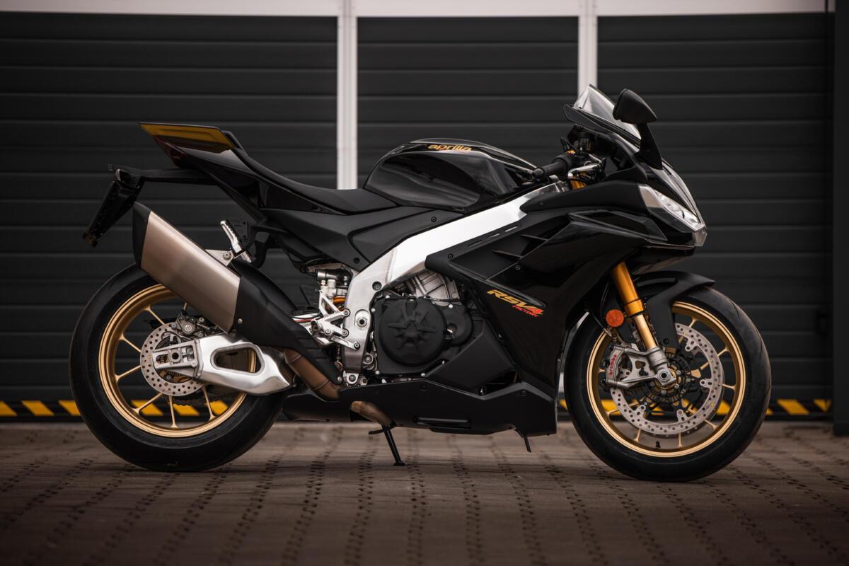 RSV4 Factory