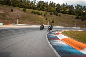 Photo 100