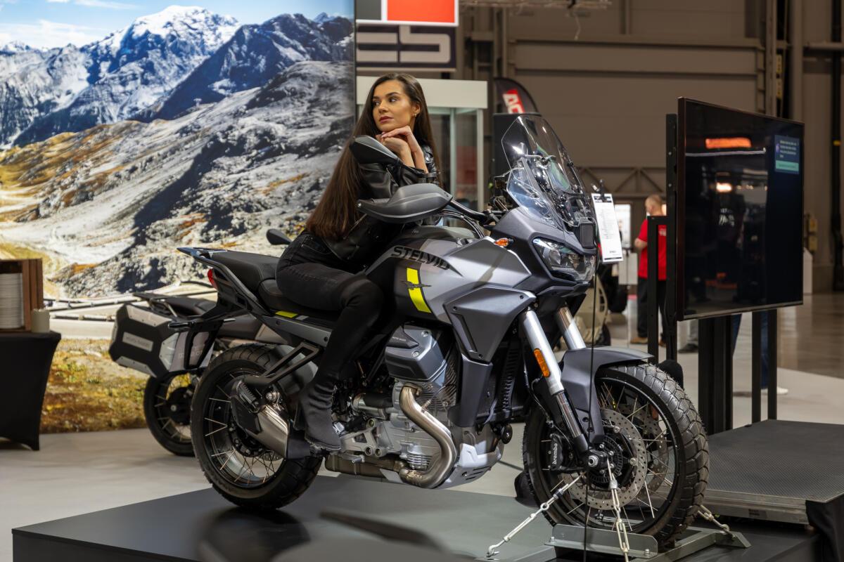 Motosalon 2024 Moto Guzzi