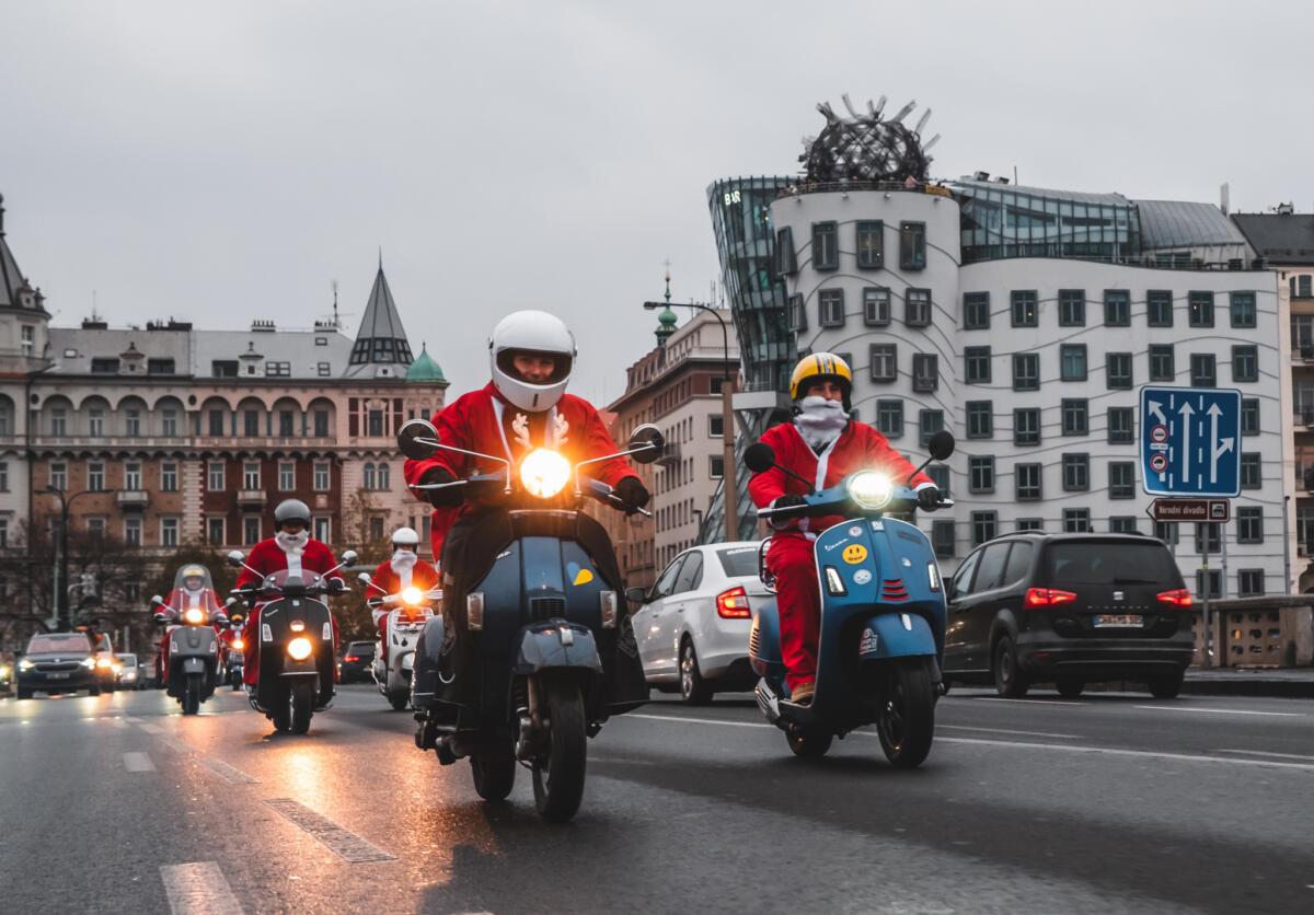 Vespa charitativní jízda pro Kapku naděje